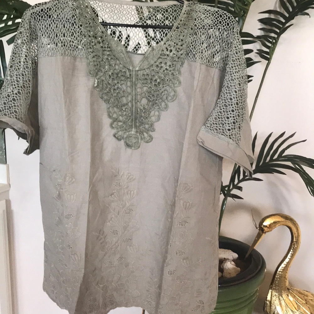 Women shirt - Picture 2 of 6